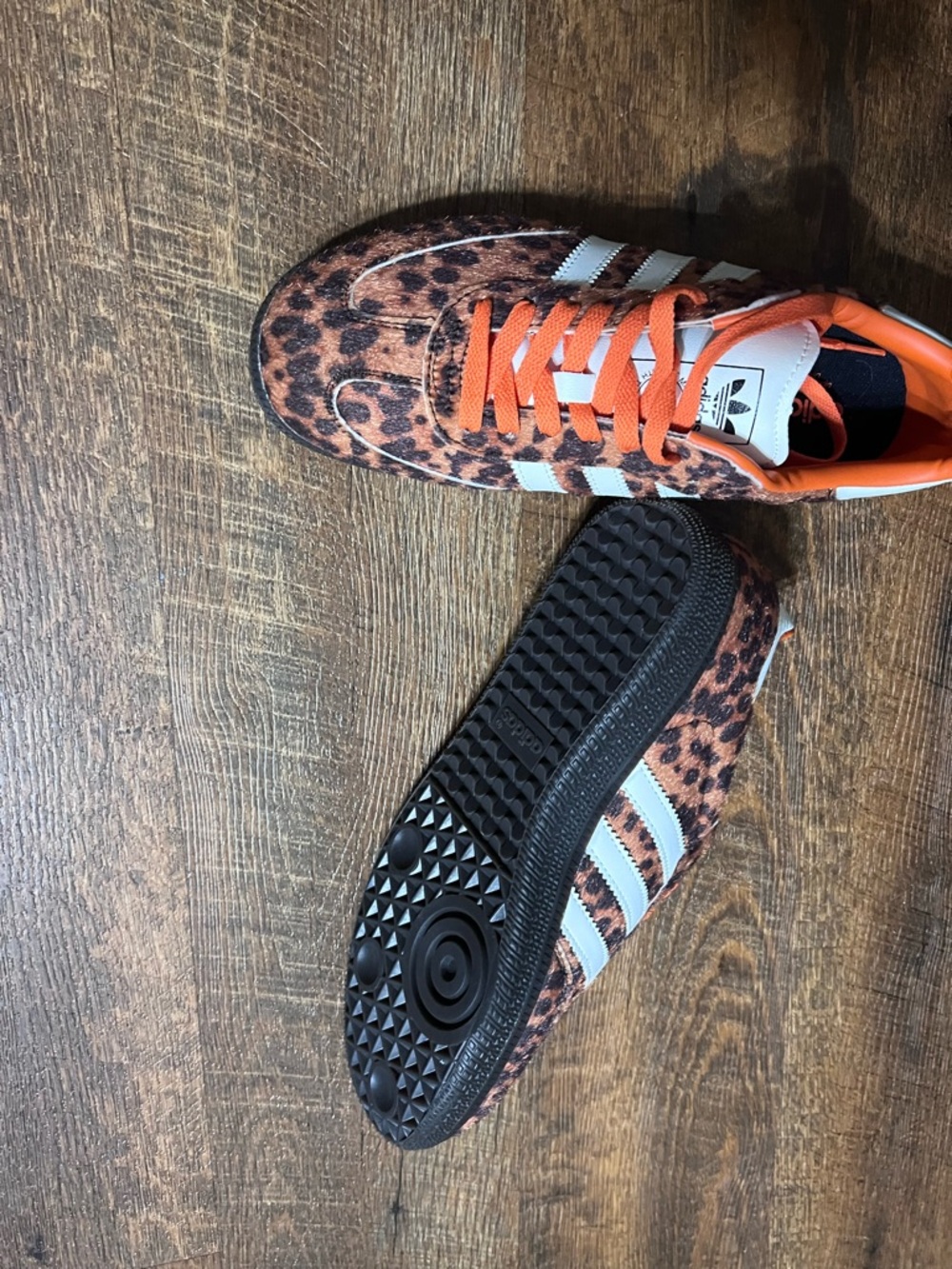 Adidas leopard print - Picture 2 of 4